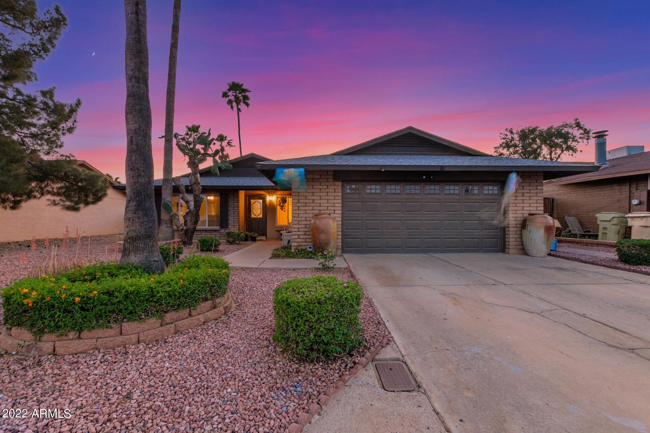 17424 N 56th Ave., Glendale, AZ 85308