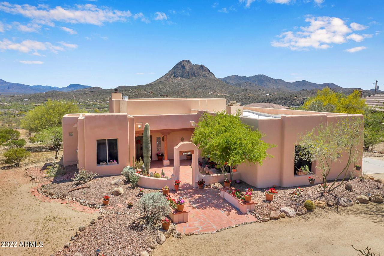 47615 N 41st Ave., New River, AZ 85087