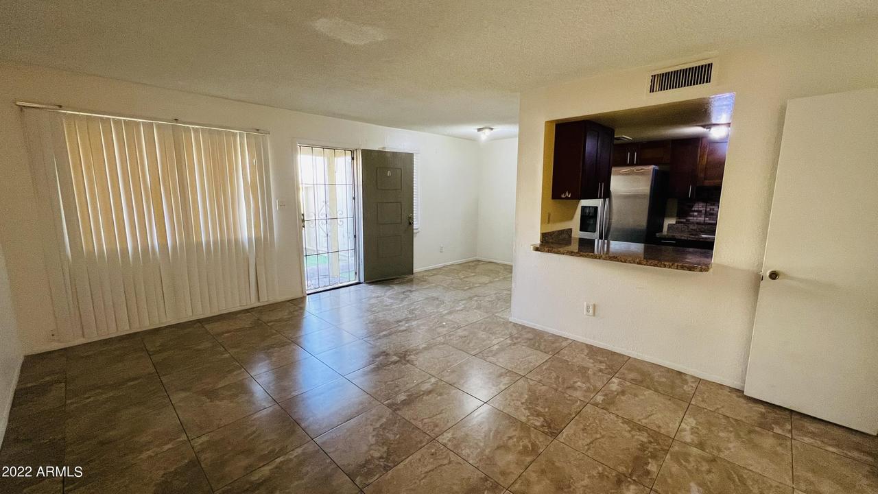 5889 N 47th Dr., Glendale, AZ 85301