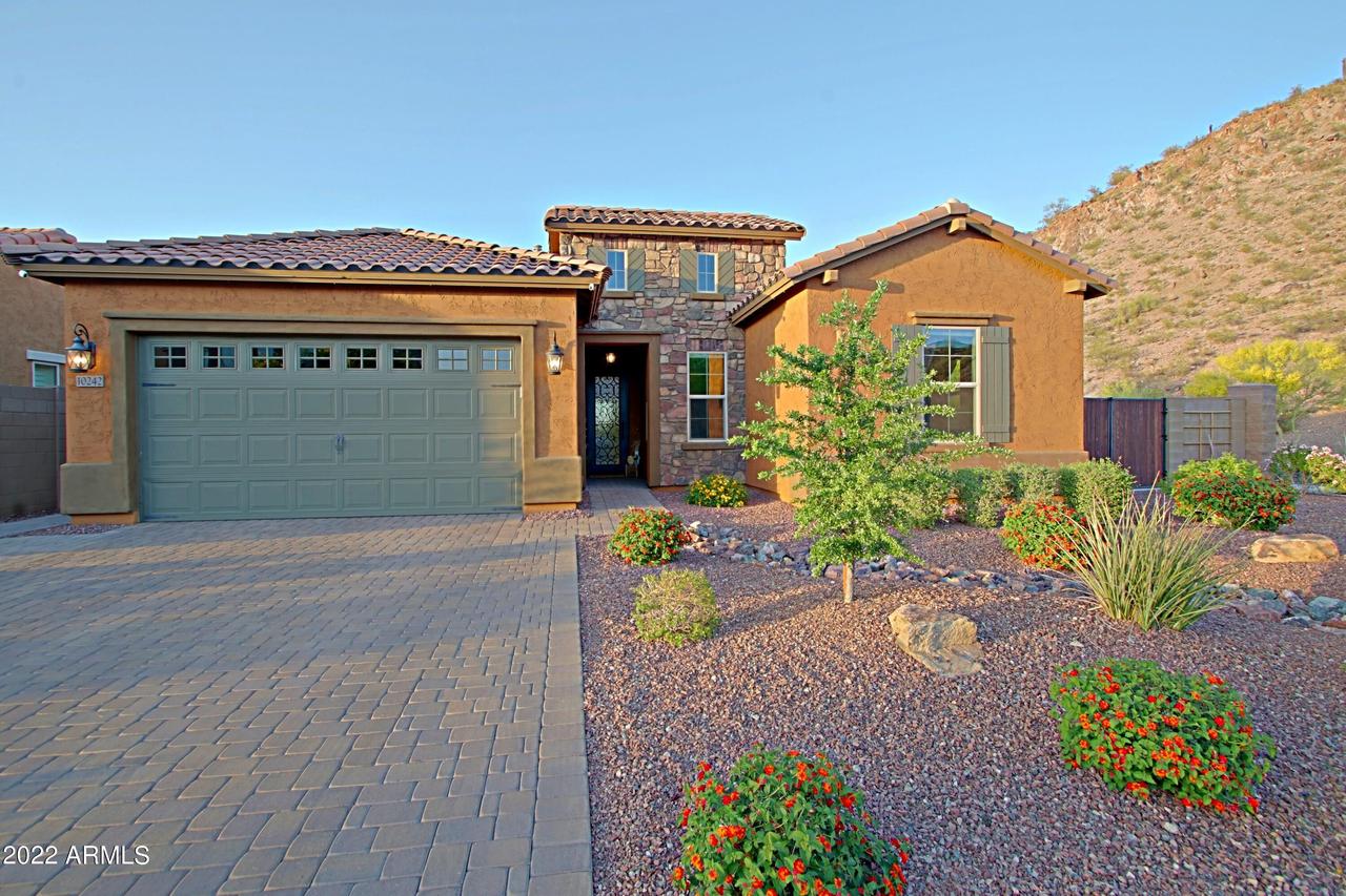 10242 W Fetlock Tr., Peoria, AZ 85383