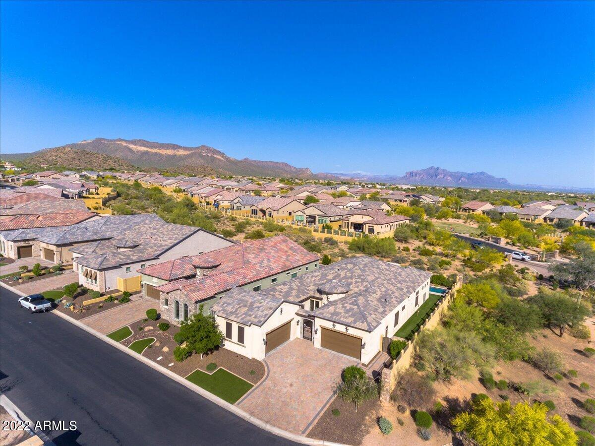 2213 N Estates Cir., Mesa, AZ 85207