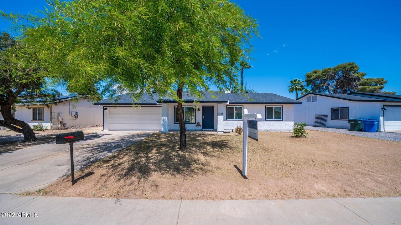 3228 E Helena Dr., Phoenix, AZ 85032