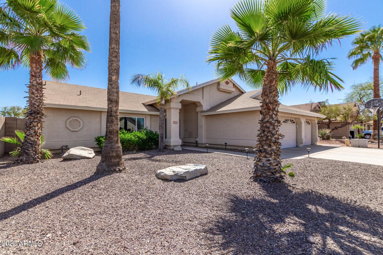 23815 N 43rd Dr., Glendale, AZ 85310