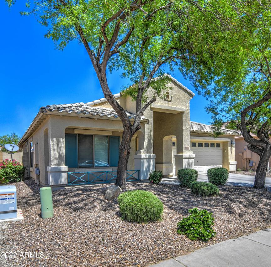 4208 E Amarillo Dr., San Tan Valley, AZ 85140