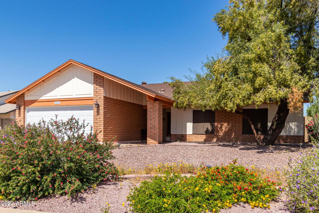 2204 N Los Altos Dr., Chandler, AZ 85224