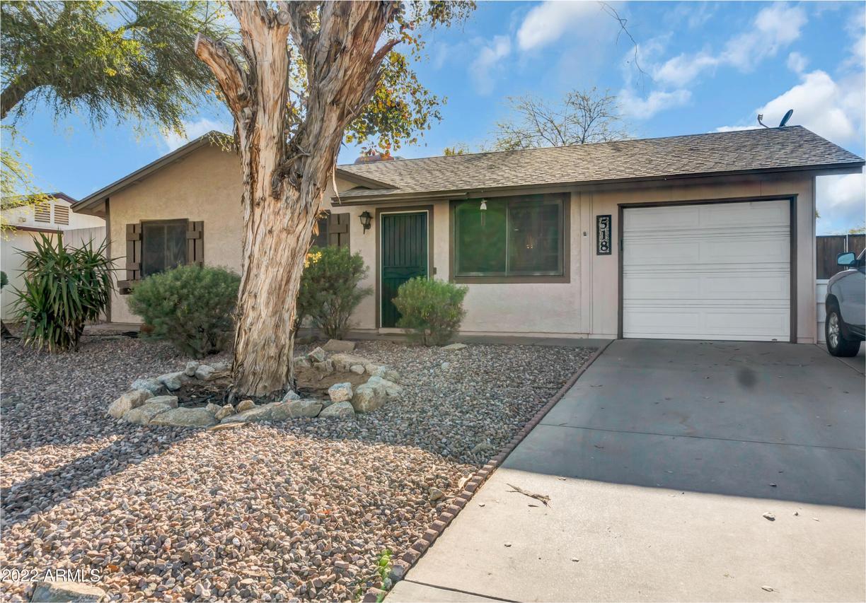 518 N Country Club Way, Chandler, AZ 85226