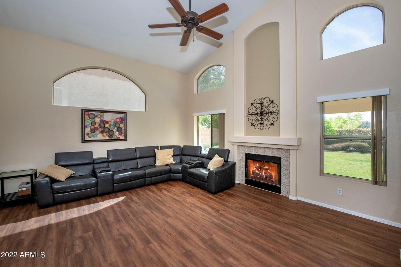317 W Calle Monte Vista Dr., Tempe, AZ 85284