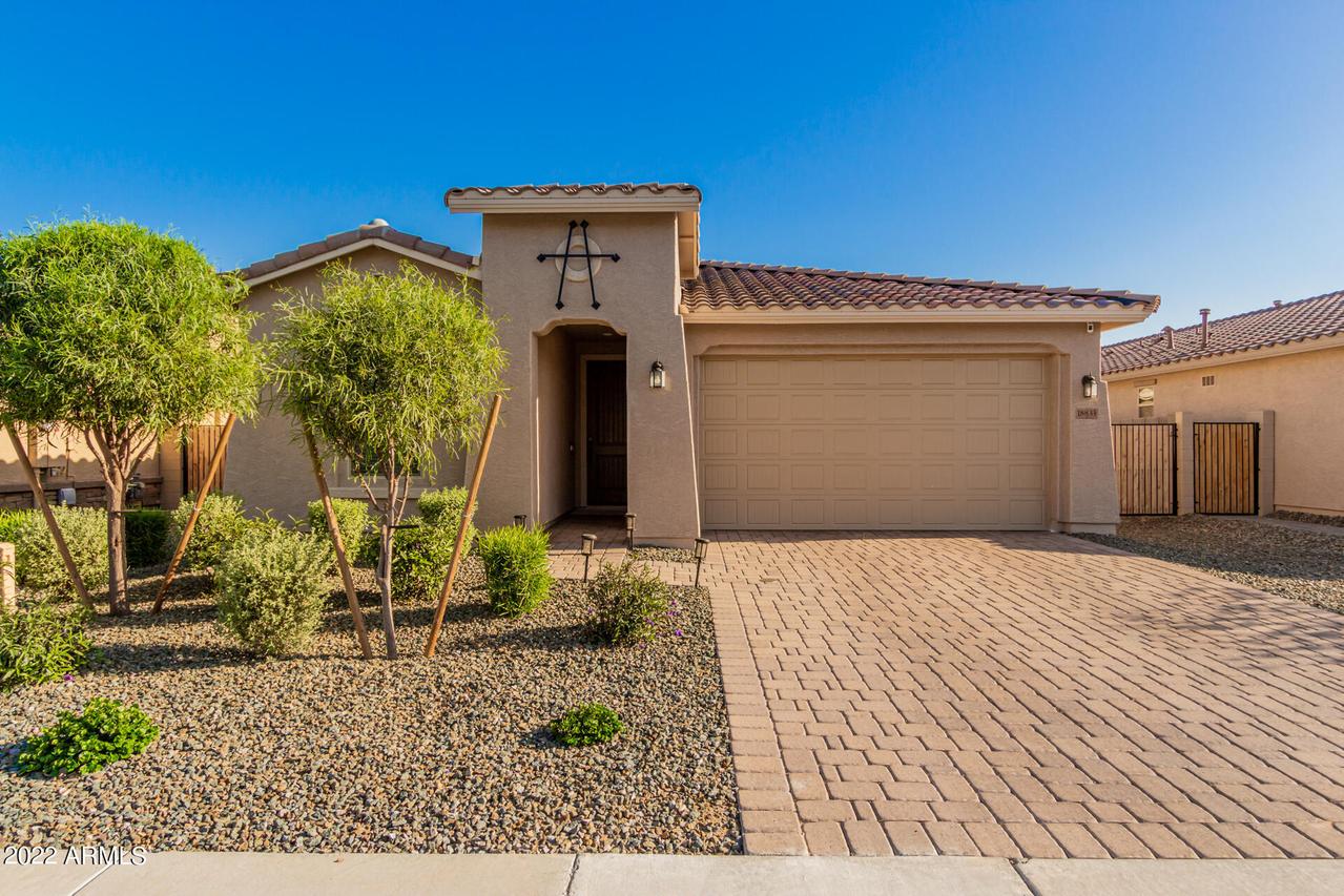 18833 W Colter St., Litchfield Park, AZ 85340