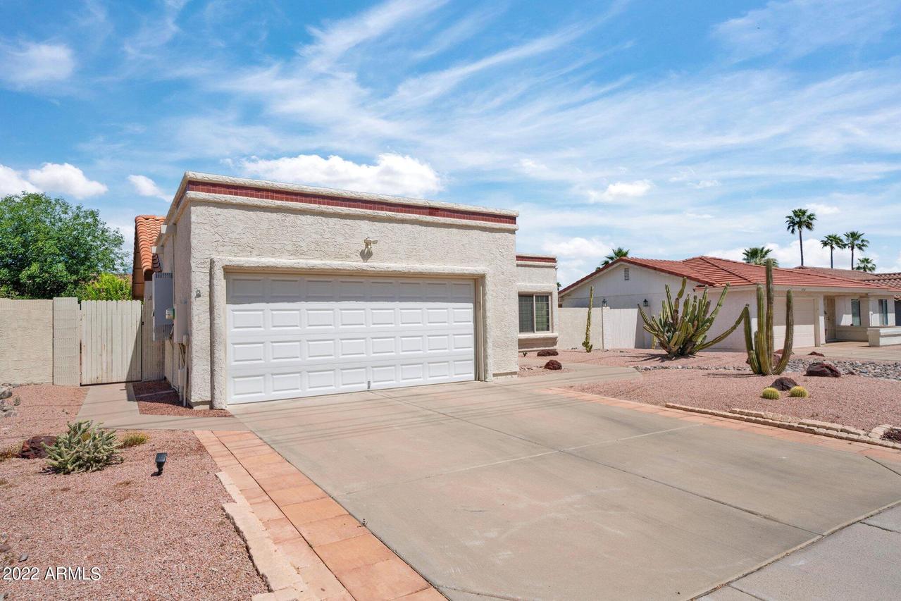 4036 E Knox Rd., Phoenix, AZ 85044