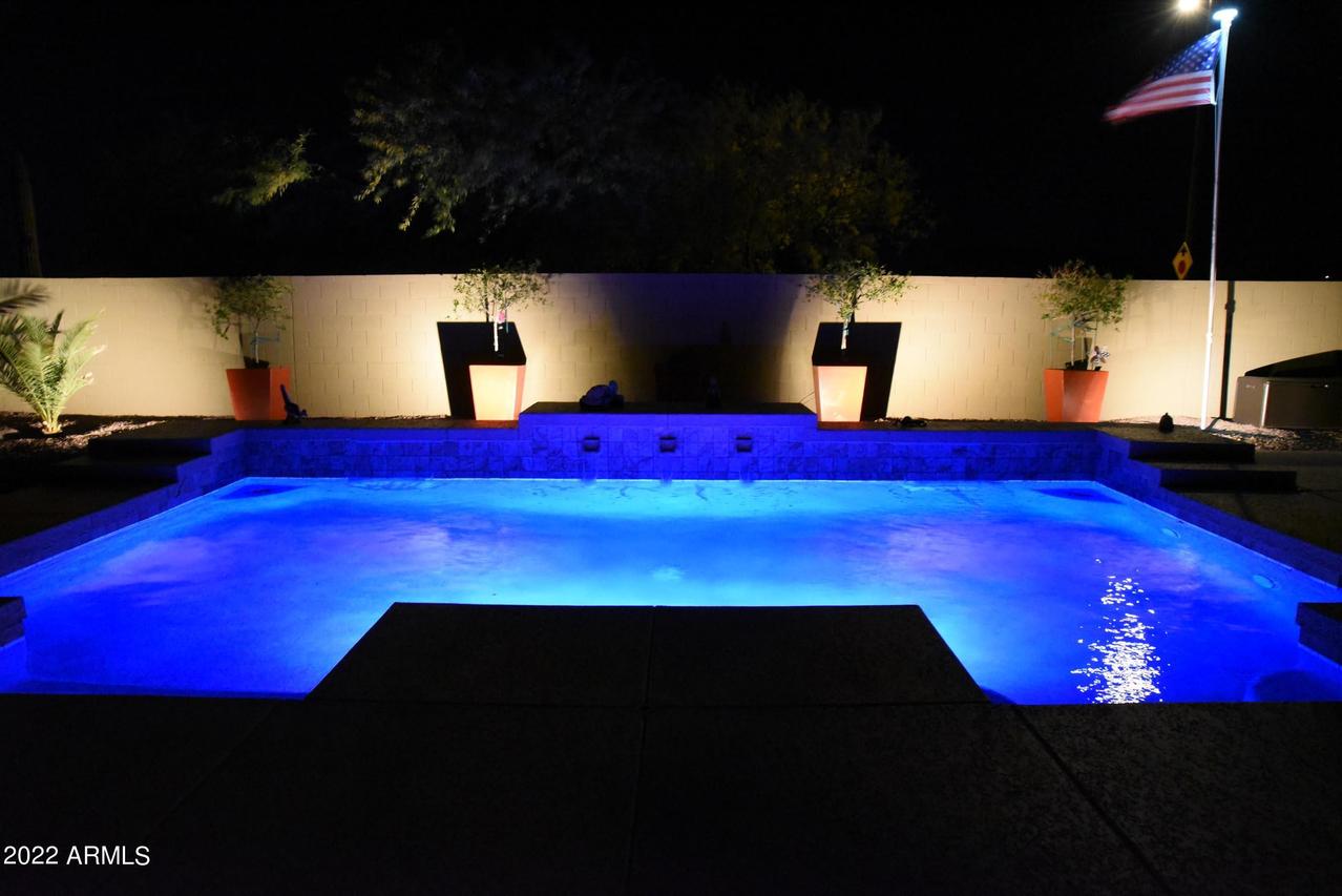 44008 N 50th Ln., New River, AZ 85087