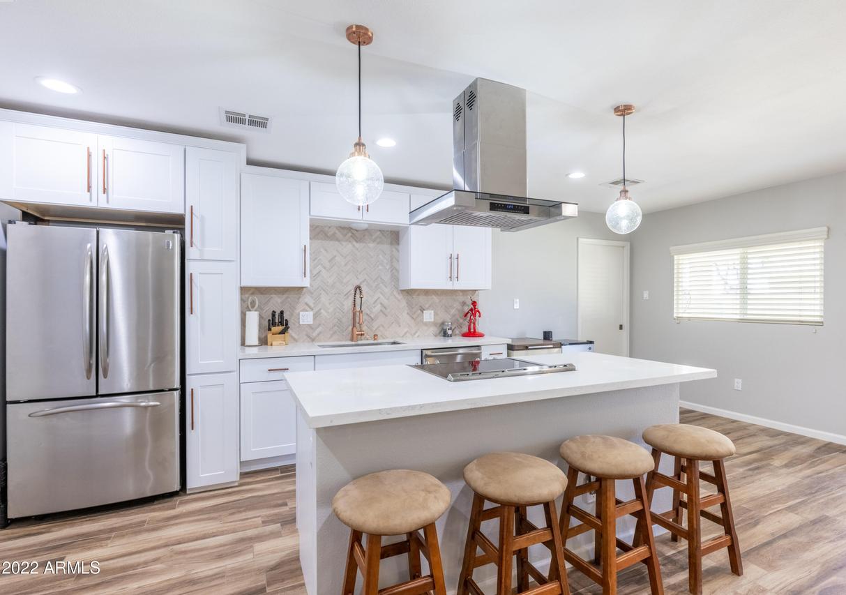 5503 W Carol Ann Way, Glendale, AZ 85306