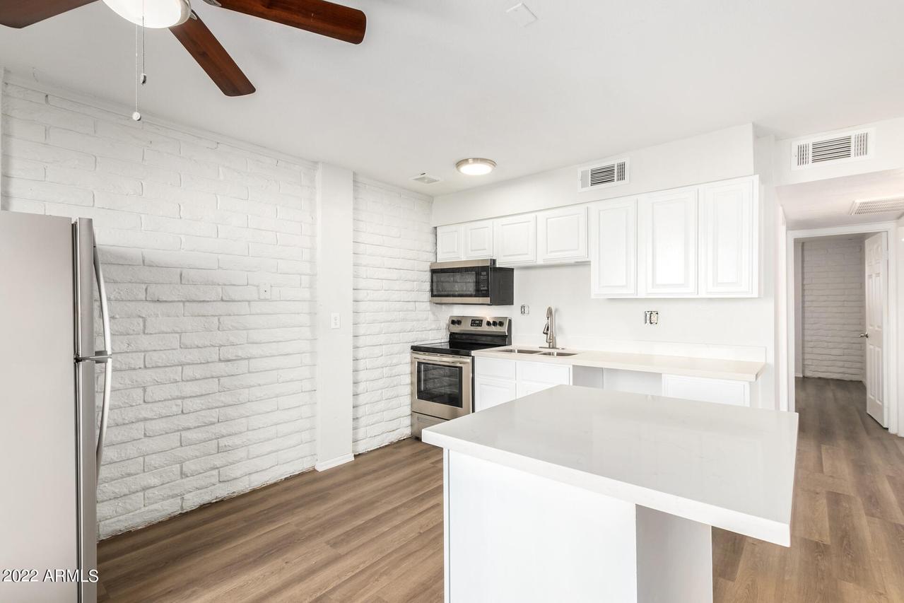 2333 W Glenrosa Ave. #113, Phoenix, AZ 85015