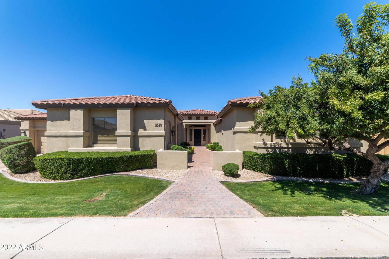2220 W Thompson Pl., Chandler, AZ 85248