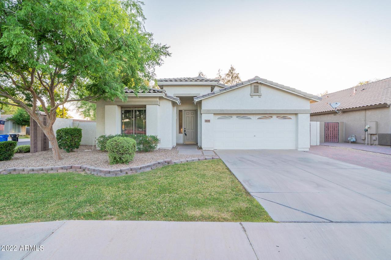 2634 S Moccasin Tr., Gilbert, AZ 85295