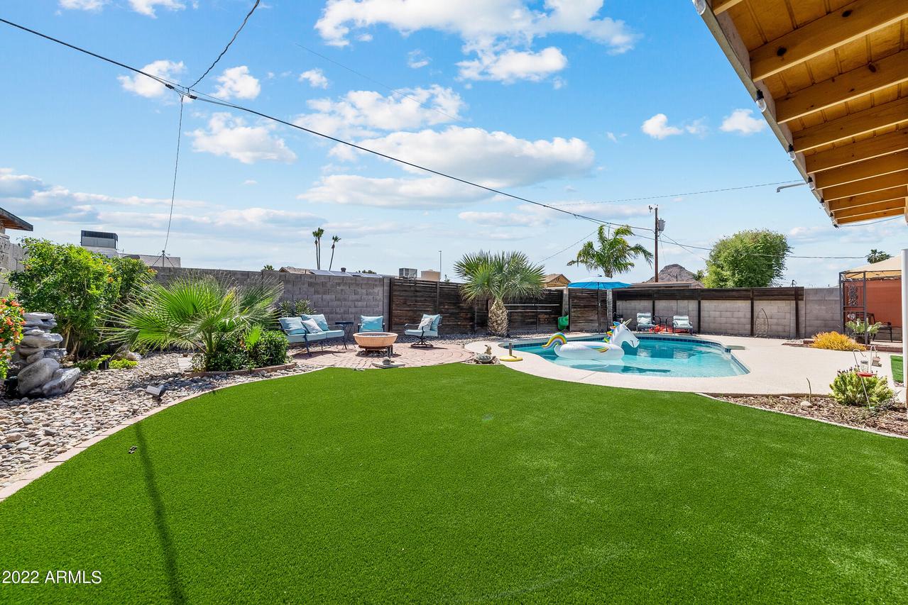 2501 E Blanche Dr., Phoenix, AZ 85032