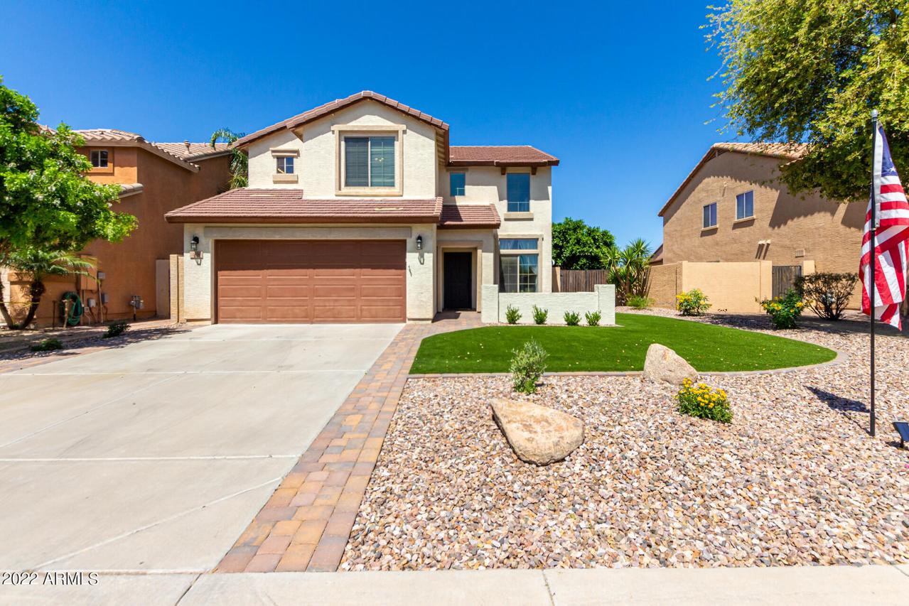 498 E Harvest Rd., San Tan Valley, AZ 85140