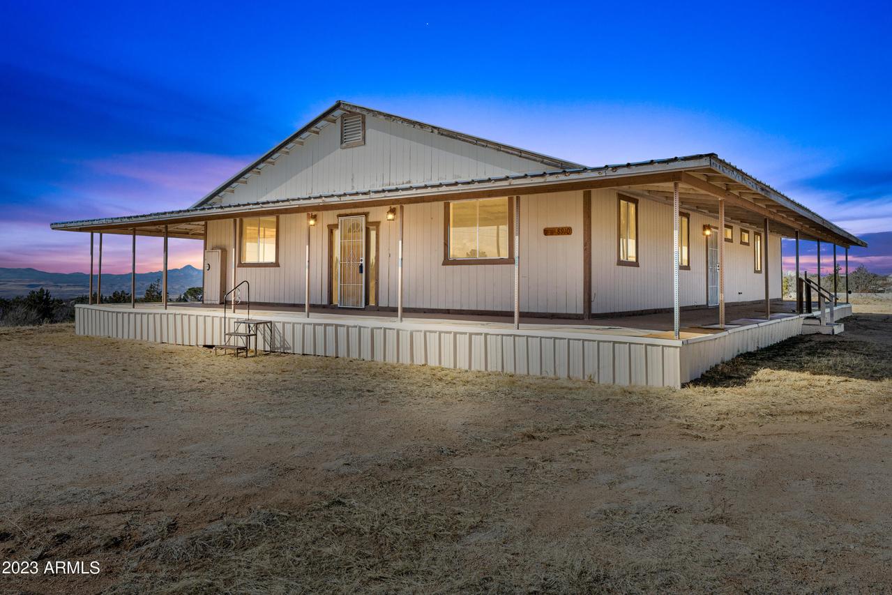 8910 S Steven Tr., Kirkland, AZ 86332