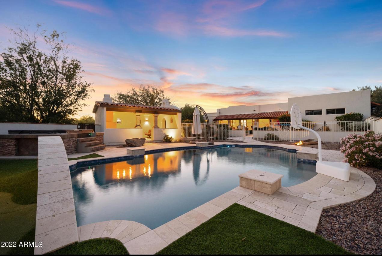 6291 W Pinnacle Peak Rd., Glendale, AZ 85310