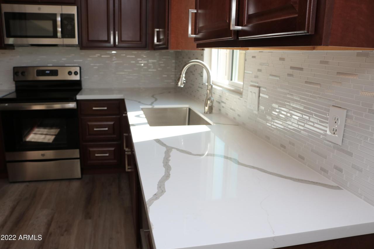 25432 S Truro Dr., Sun Lakes, AZ 85248