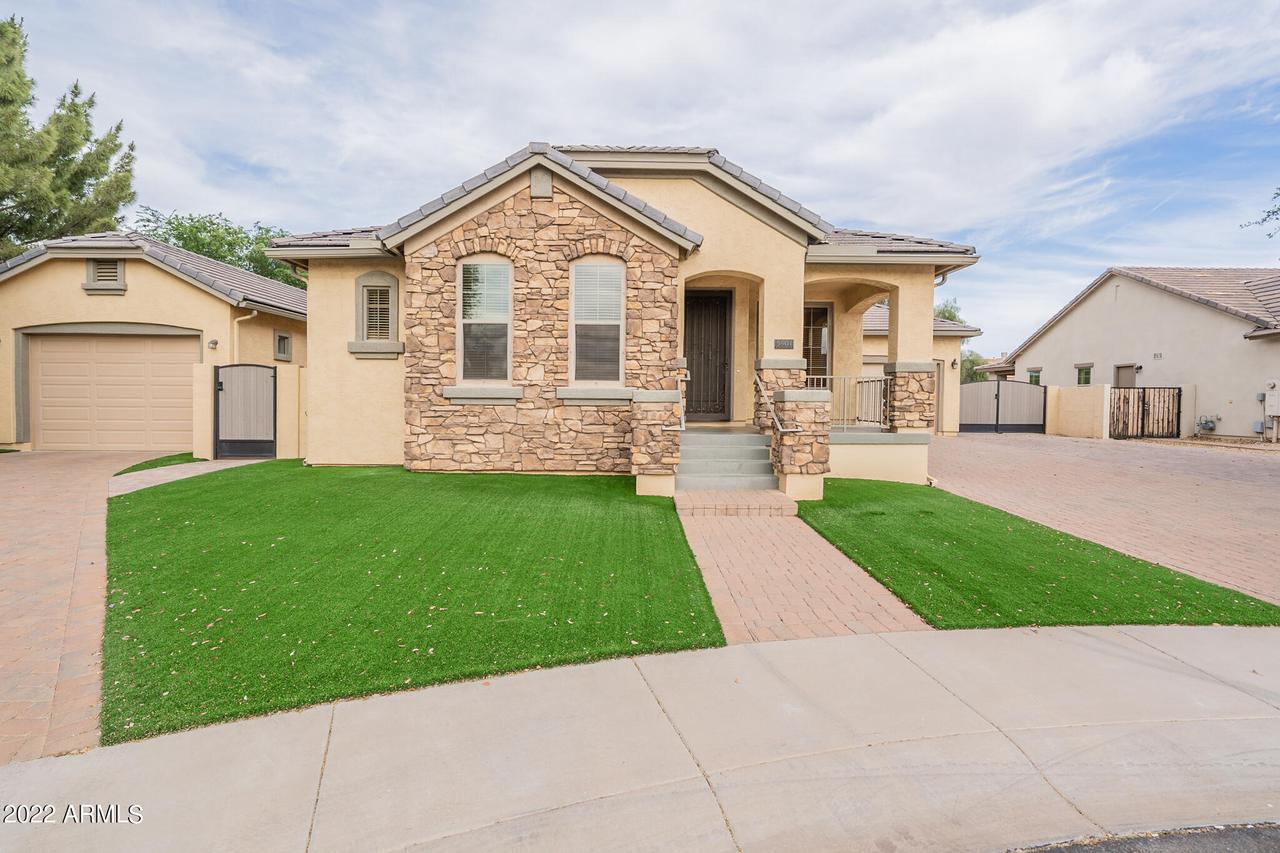 5901 S Cambridge St., Chandler, AZ 85249