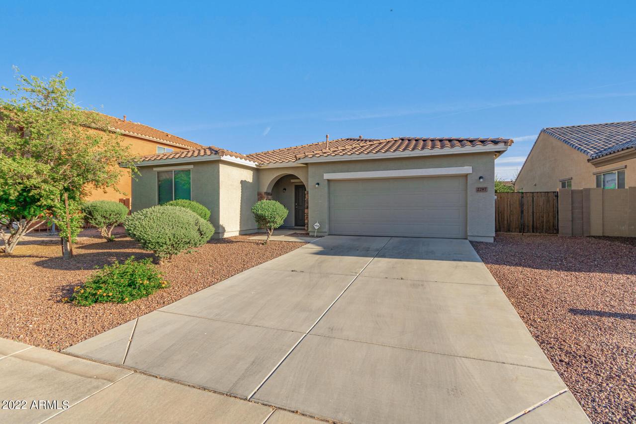 2297 W Mila Way, Queen Creek, AZ 85144