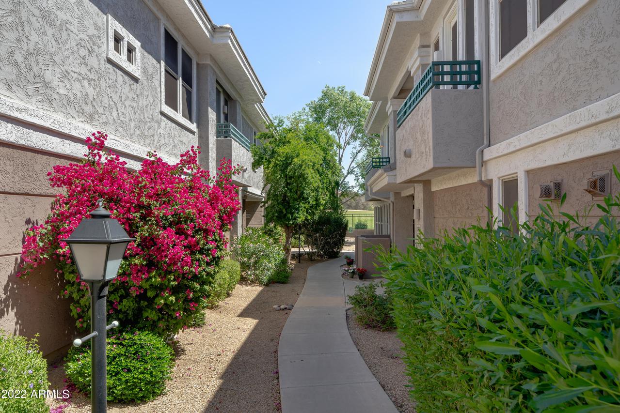 15221 N Clubgate Dr. #2076, Scottsdale, AZ 85254