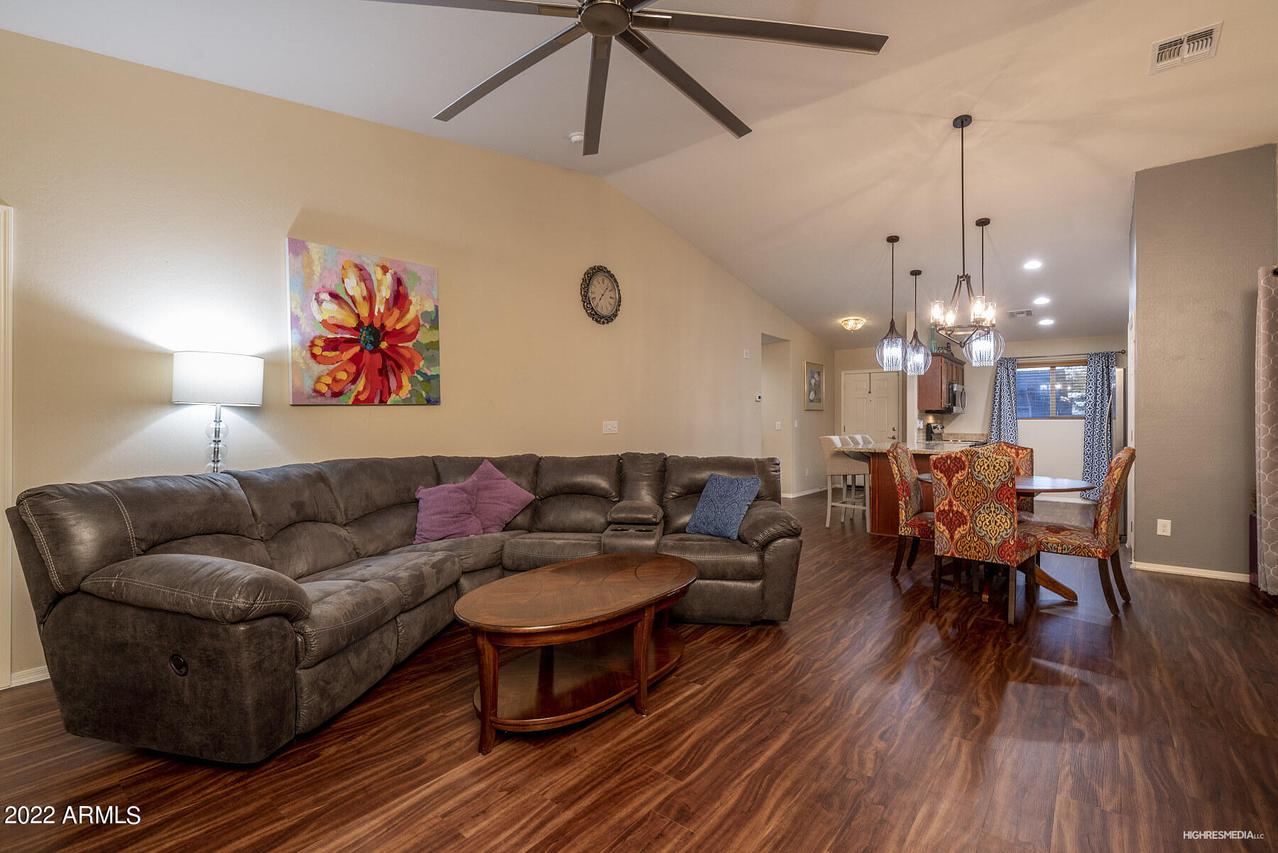 8223 S 4th Ln., Phoenix, AZ 85041