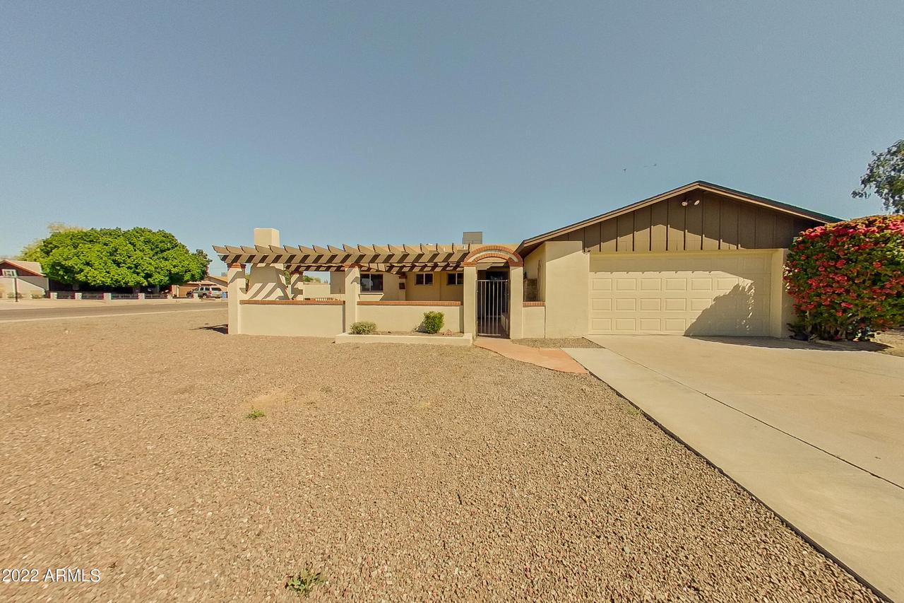 2220 W Surrey Ave., Phoenix, AZ 85029