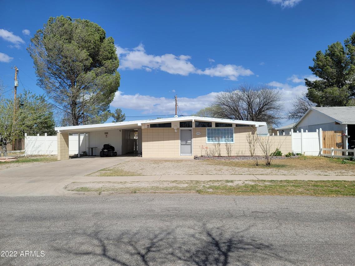 301 S Casas Lindas Dr., Willcox, AZ 85643