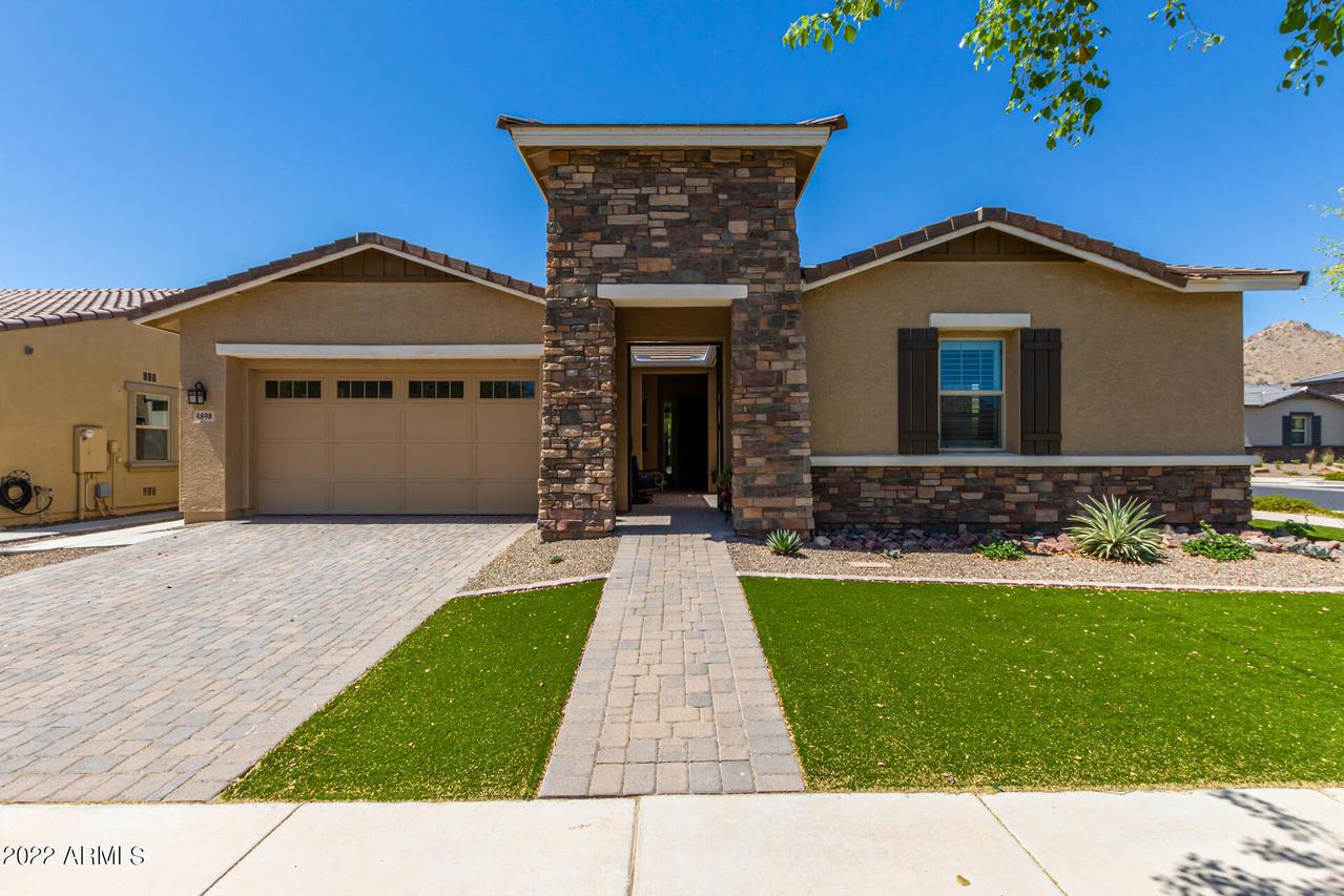 4898 N 207th Ln., Buckeye, AZ 85396