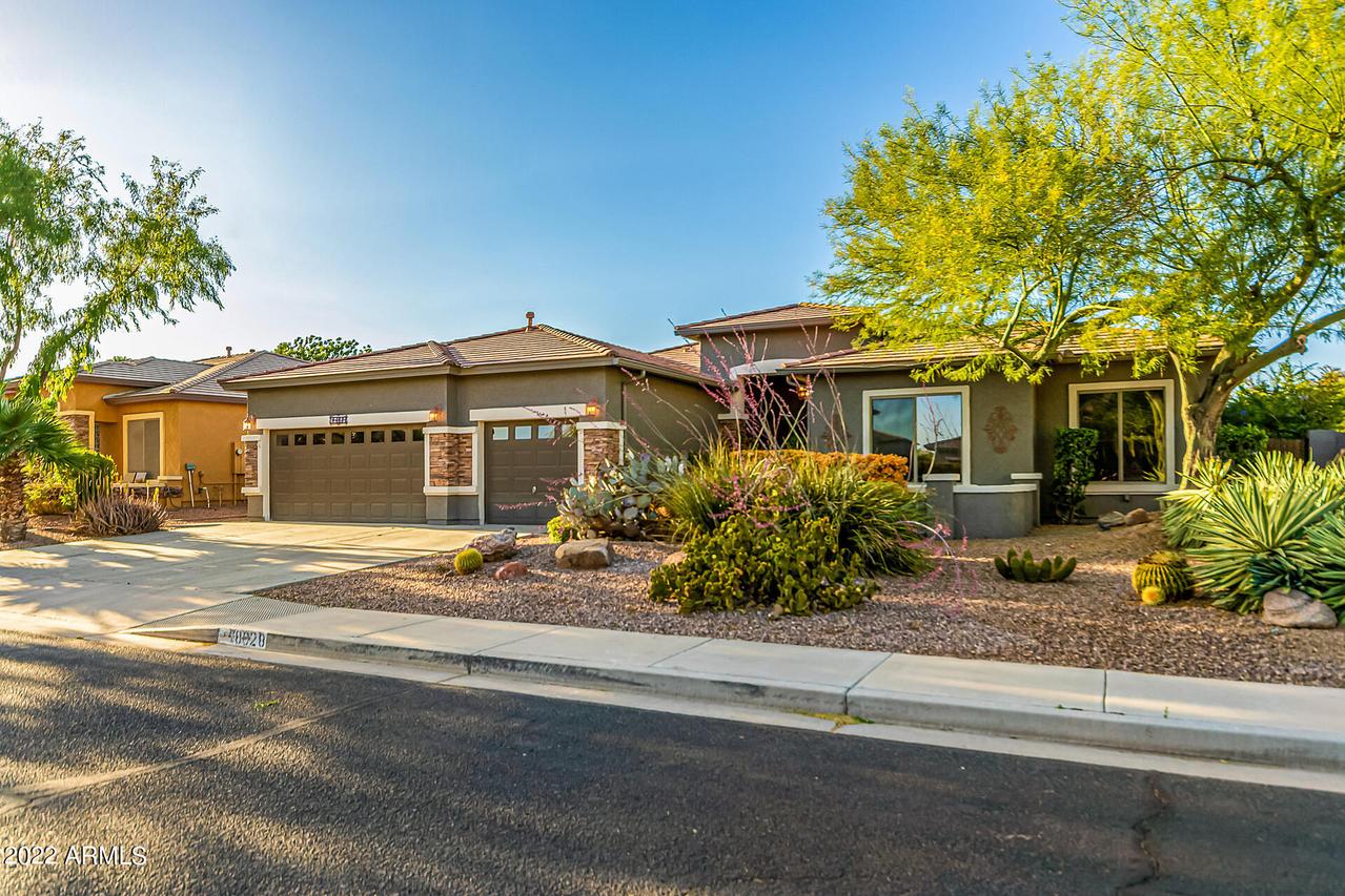 18028 W Banff Ln., Surprise, AZ 85388