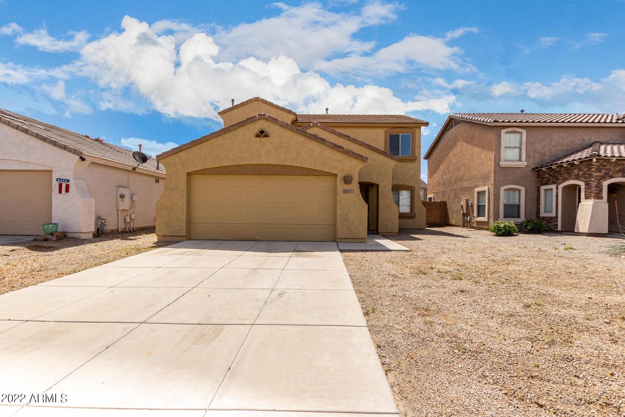 1565 E Christopher St., San Tan Valley, AZ 85140