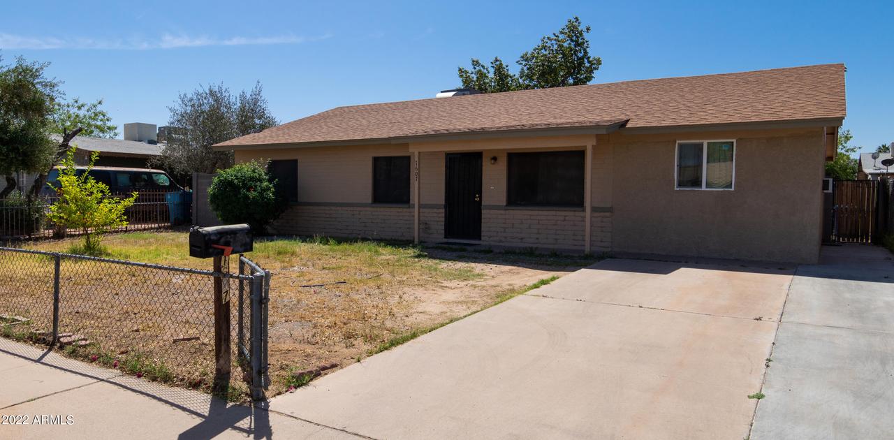 1607 W Vineyard Rd., Phoenix, AZ 85041
