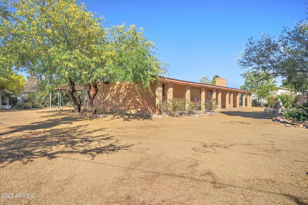 1871 N Warner Dr., Apache Junction, AZ 85120