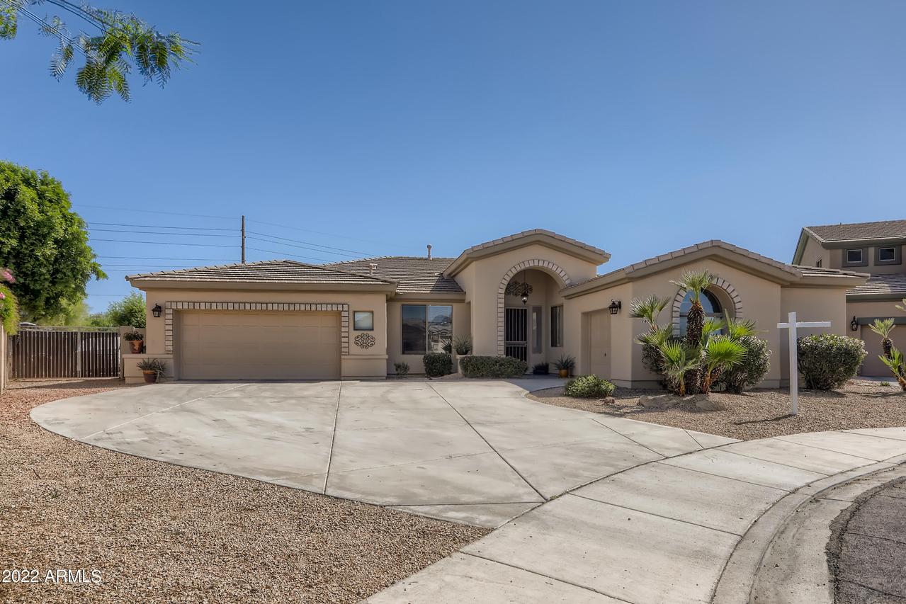 14497 W Verde Ln., Goodyear, AZ 85395
