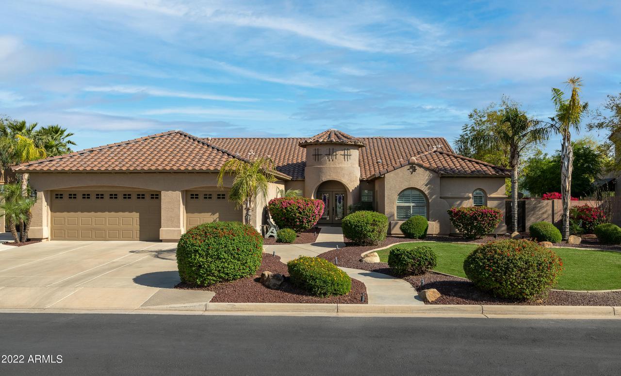 15333 W Becker Ln., Surprise, AZ 85379