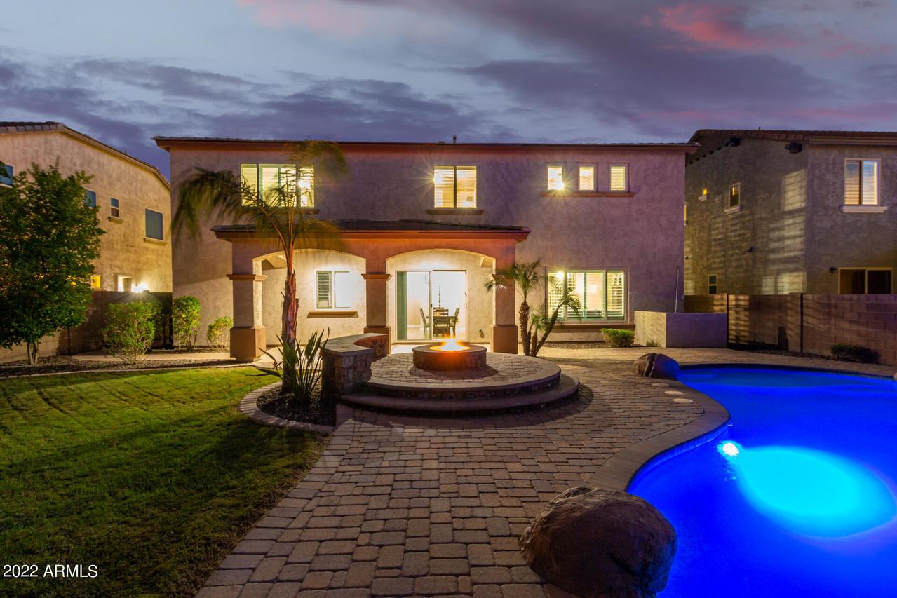 2904 E Wyatt Way, Gilbert, AZ 85297