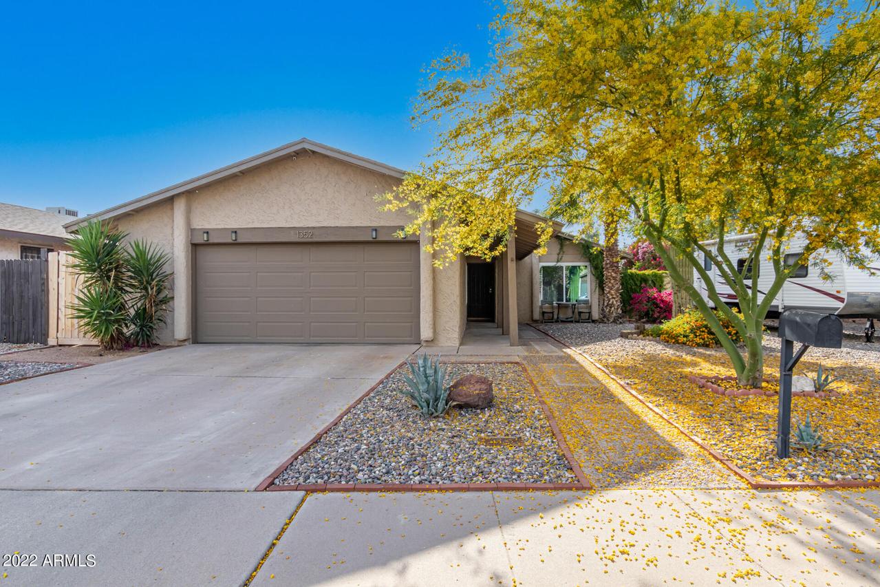 1352 S Date St., Mesa, AZ 85210