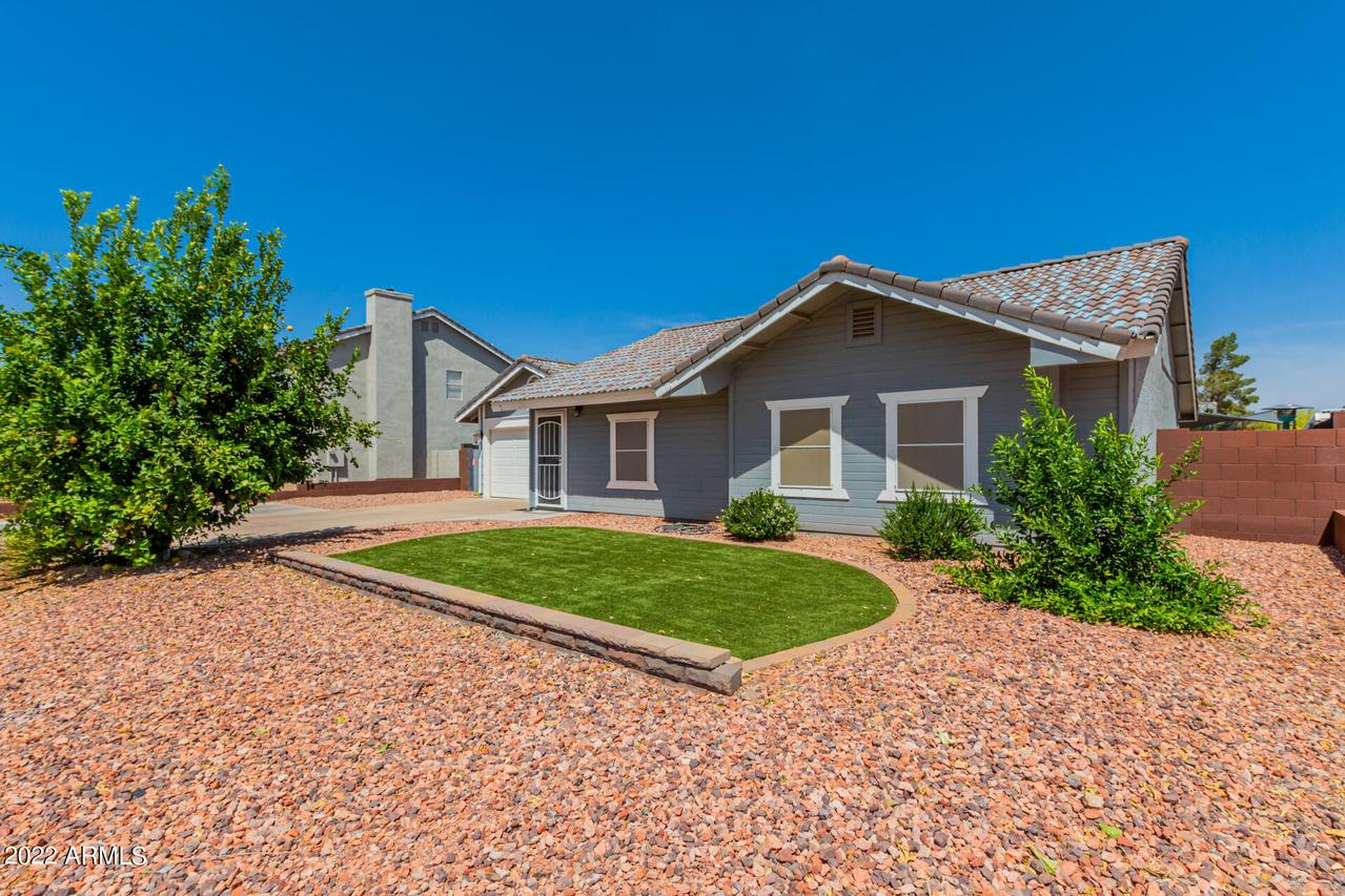 8002 W Columbine Dr., Peoria, AZ 85381