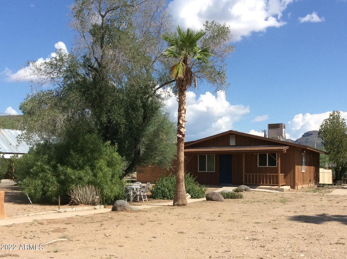 33230 S Canyon Rd., Black Canyon City, AZ 85324