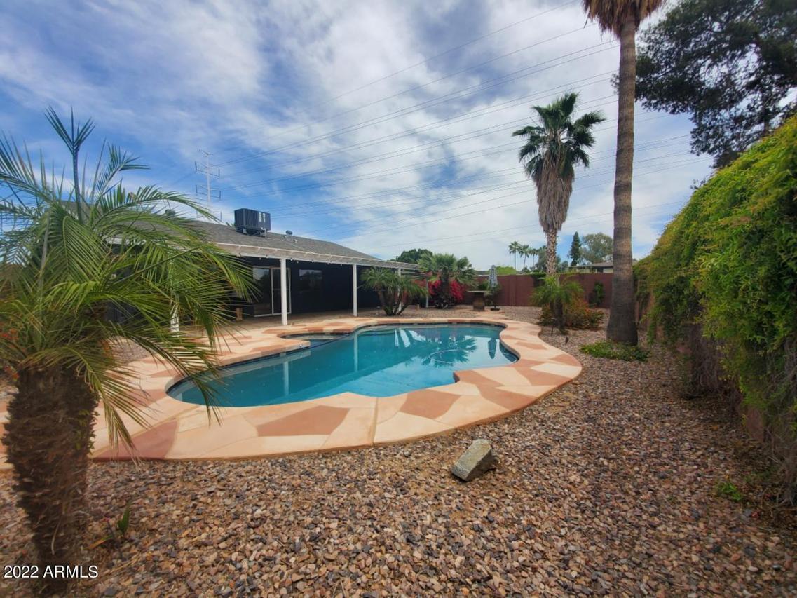 307 W Santa Cruz Dr., Tempe, AZ 85282