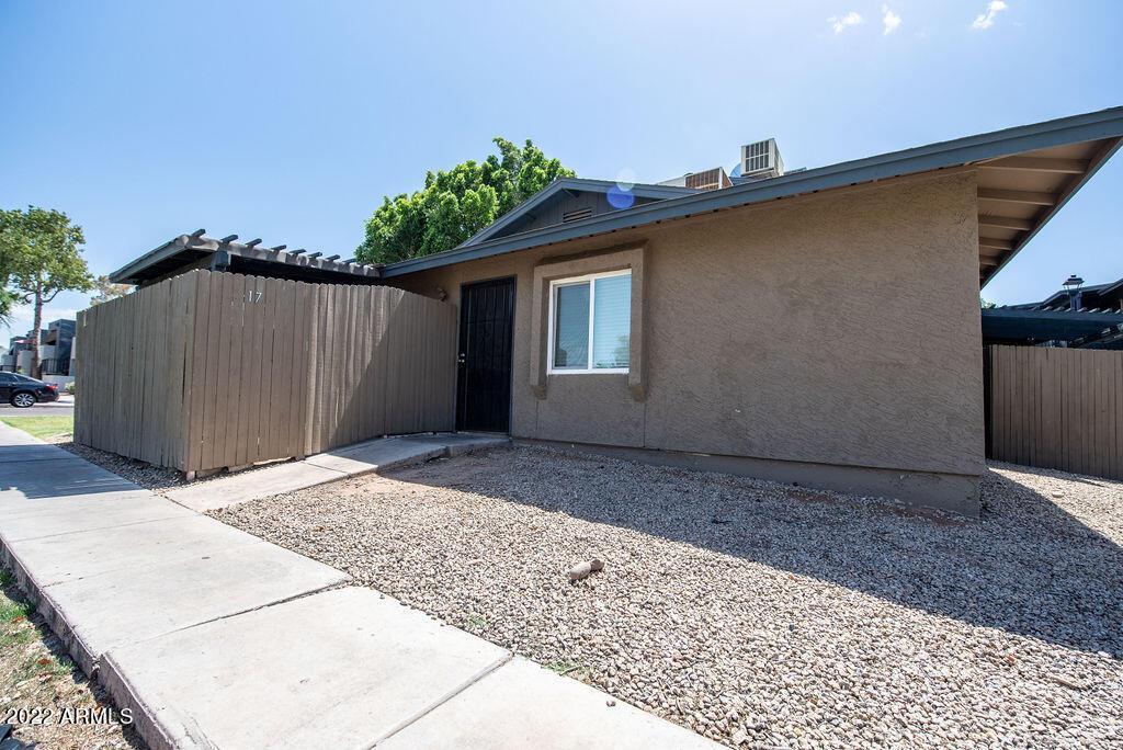 286 W Palomino Dr. #17, Chandler, AZ 85225