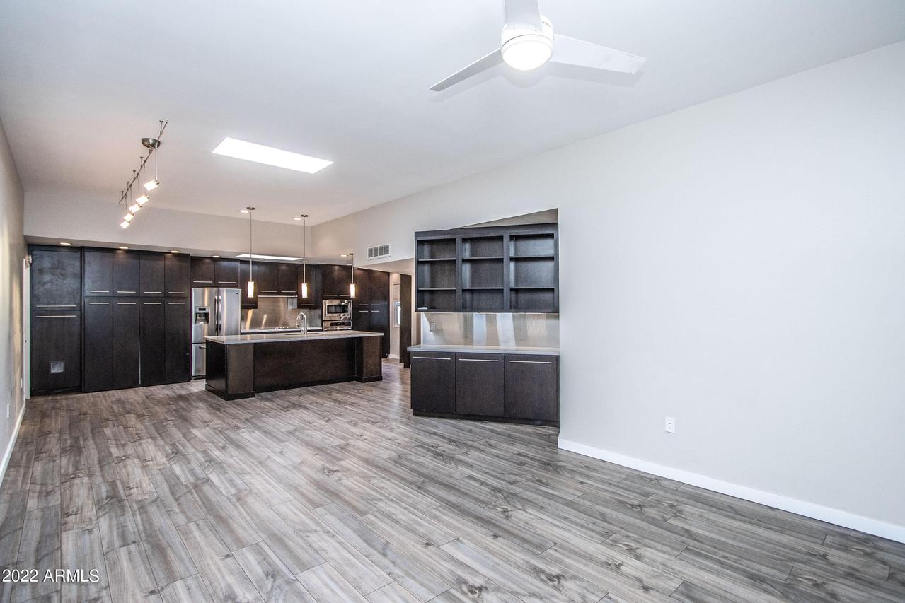 10548 W Palmeras Dr., Sun City, AZ 85373