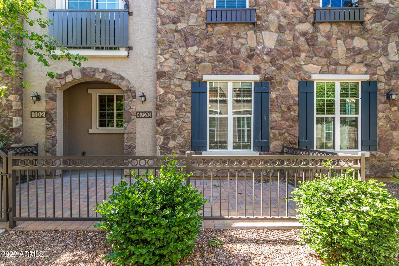 4720 E Portola Valley Dr. #102, Gilbert, AZ 85297