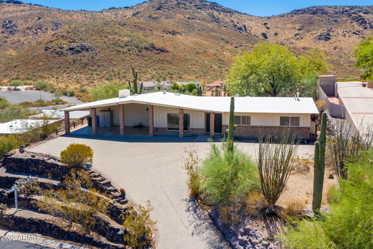 13014 N Surrey Cir., Phoenix, AZ 85029