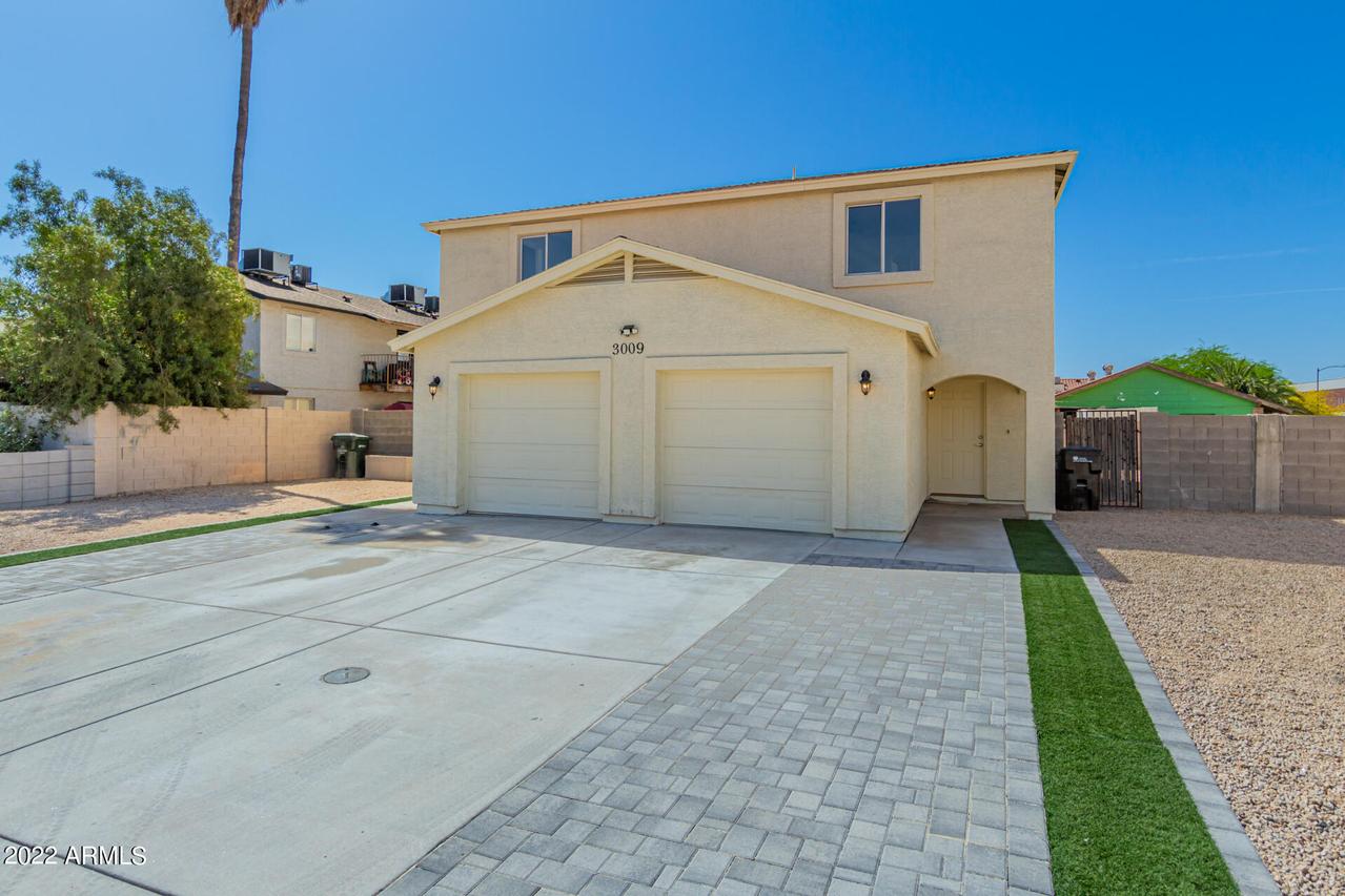 3009 E Paradise Ln., Phoenix, AZ 85032