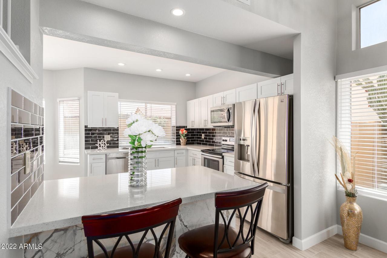 1829 E Saint Catherine Ave., Phoenix, AZ 85042