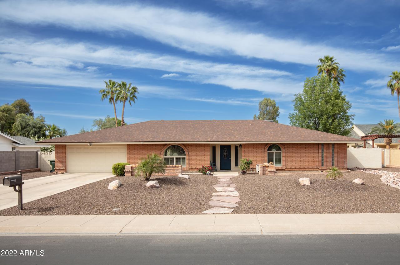 210 W Waltann Ln., Phoenix, AZ 85023