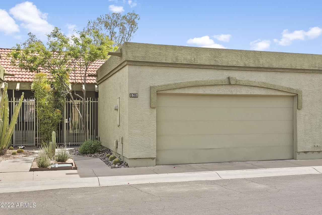 1517 N Oak St., Tempe, AZ 85288