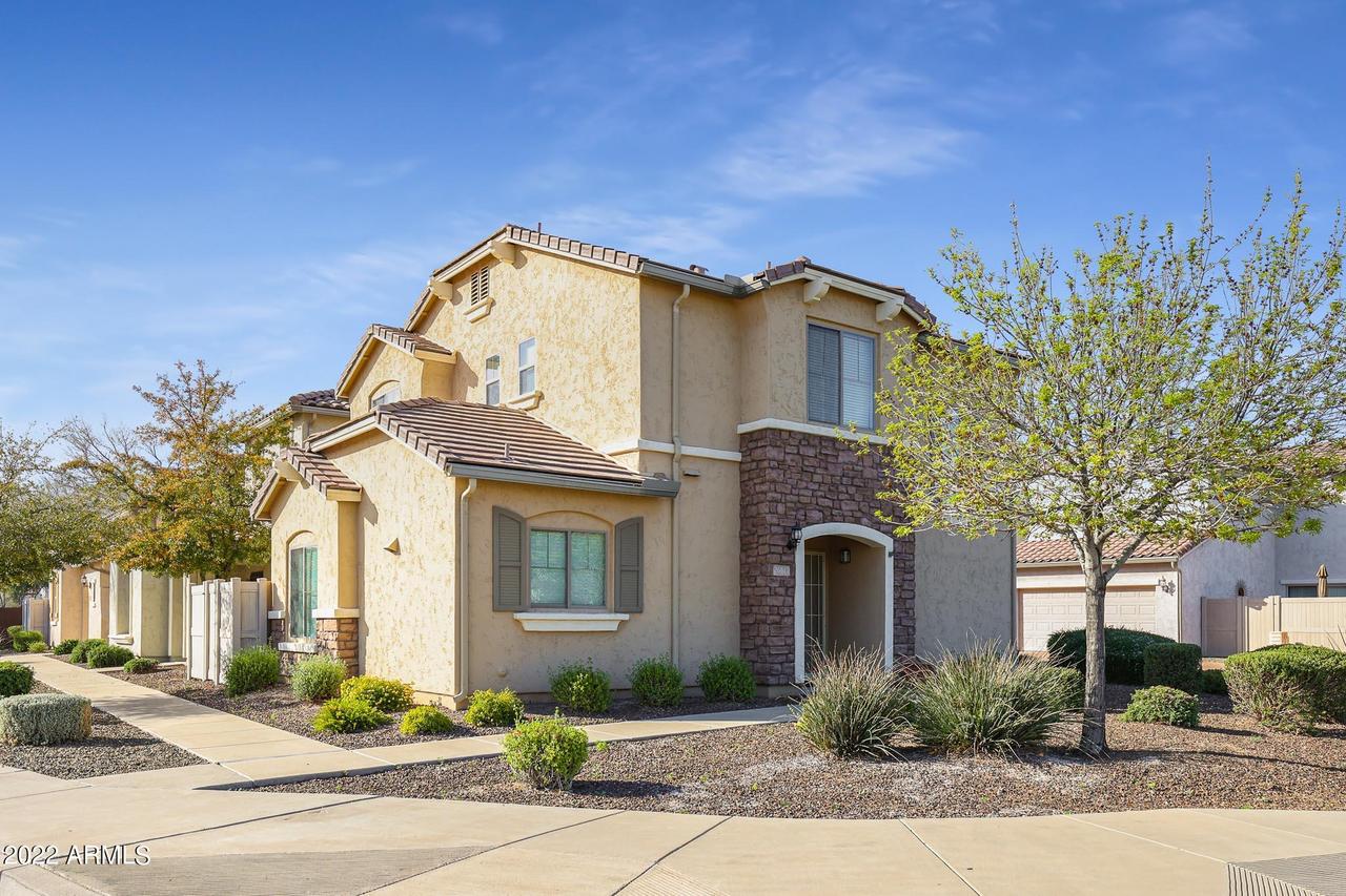 26612 N Babbling Brook Dr., Phoenix, AZ 85083